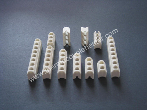 Cina Isolanti ceramici della steatite ad alta temperatura di resistenza per il radiatore di banda fornitore
